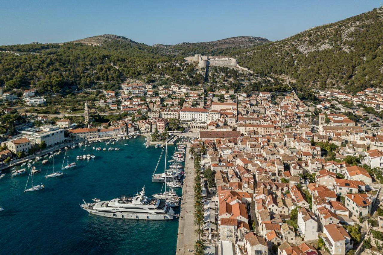 Hvar De Luxe Apartments 1 Hvar Town Exteriör bild